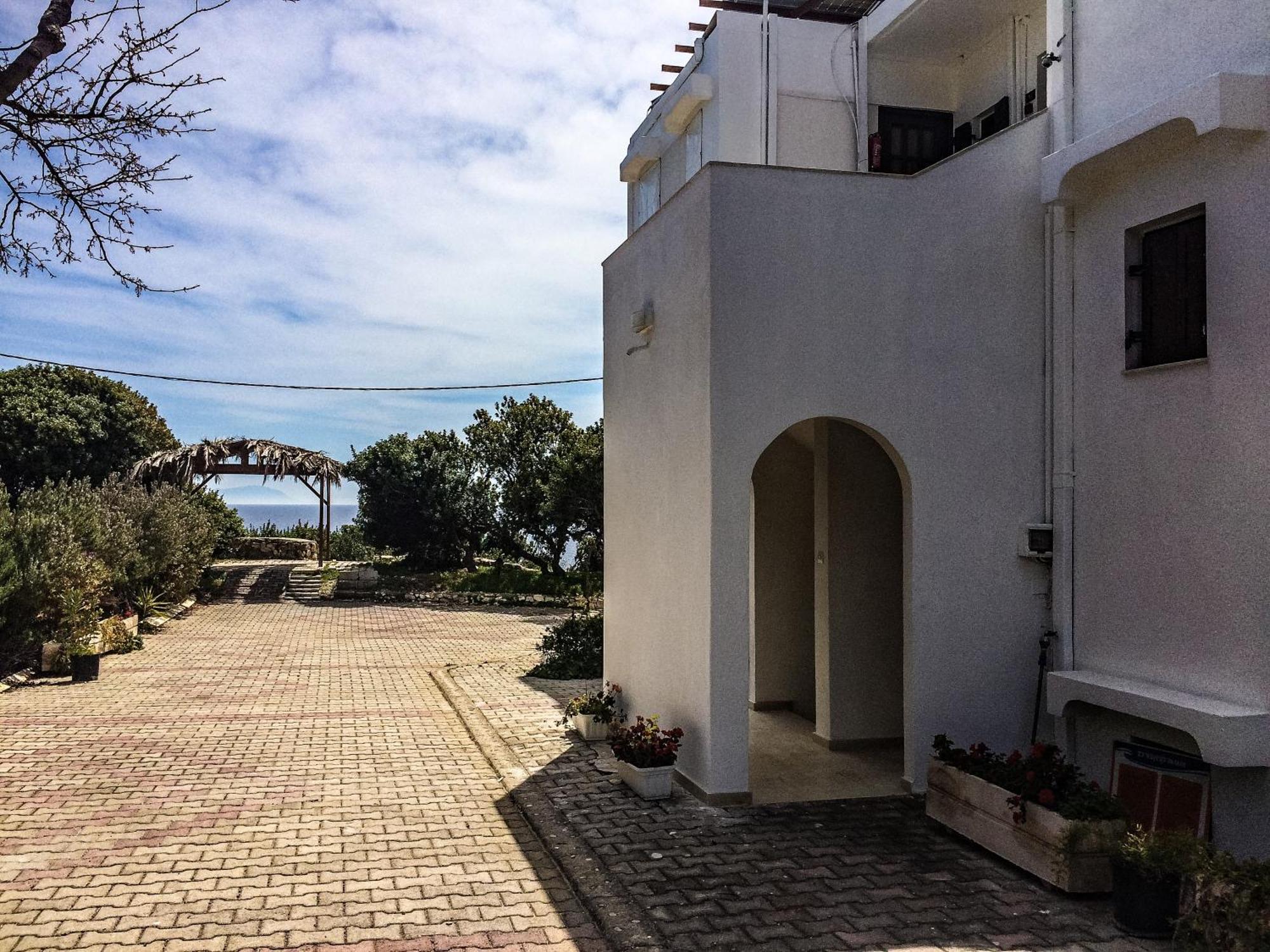 Vasilikos Apartments Paralia Agias Foteinis Экстерьер фото