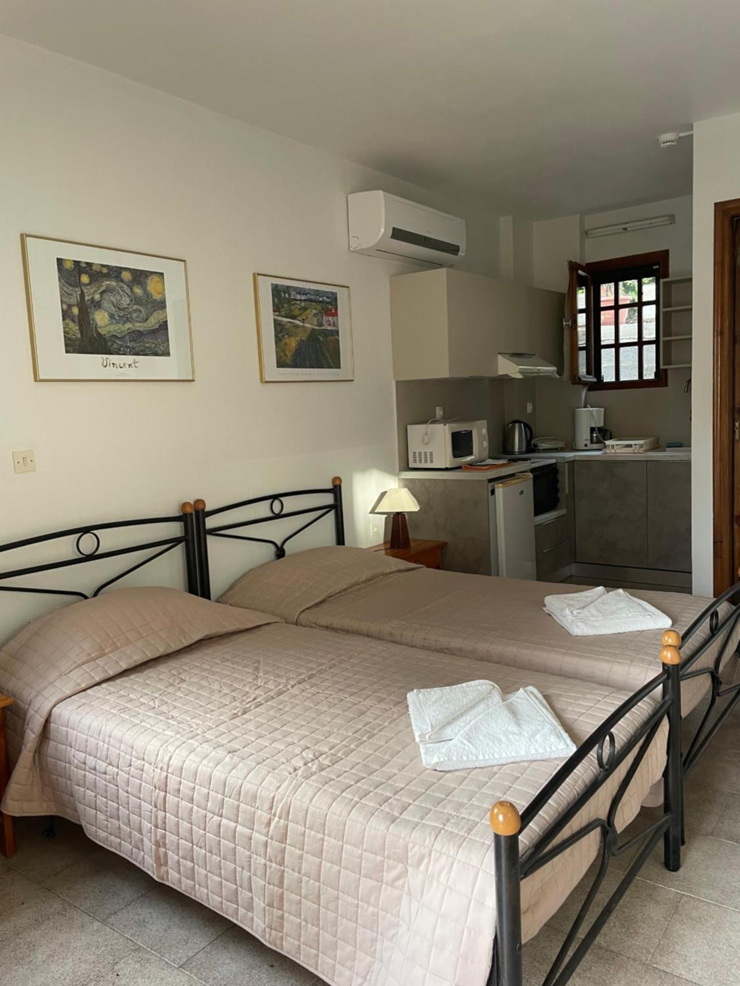 Vasilikos Apartments Paralia Agias Foteinis Экстерьер фото